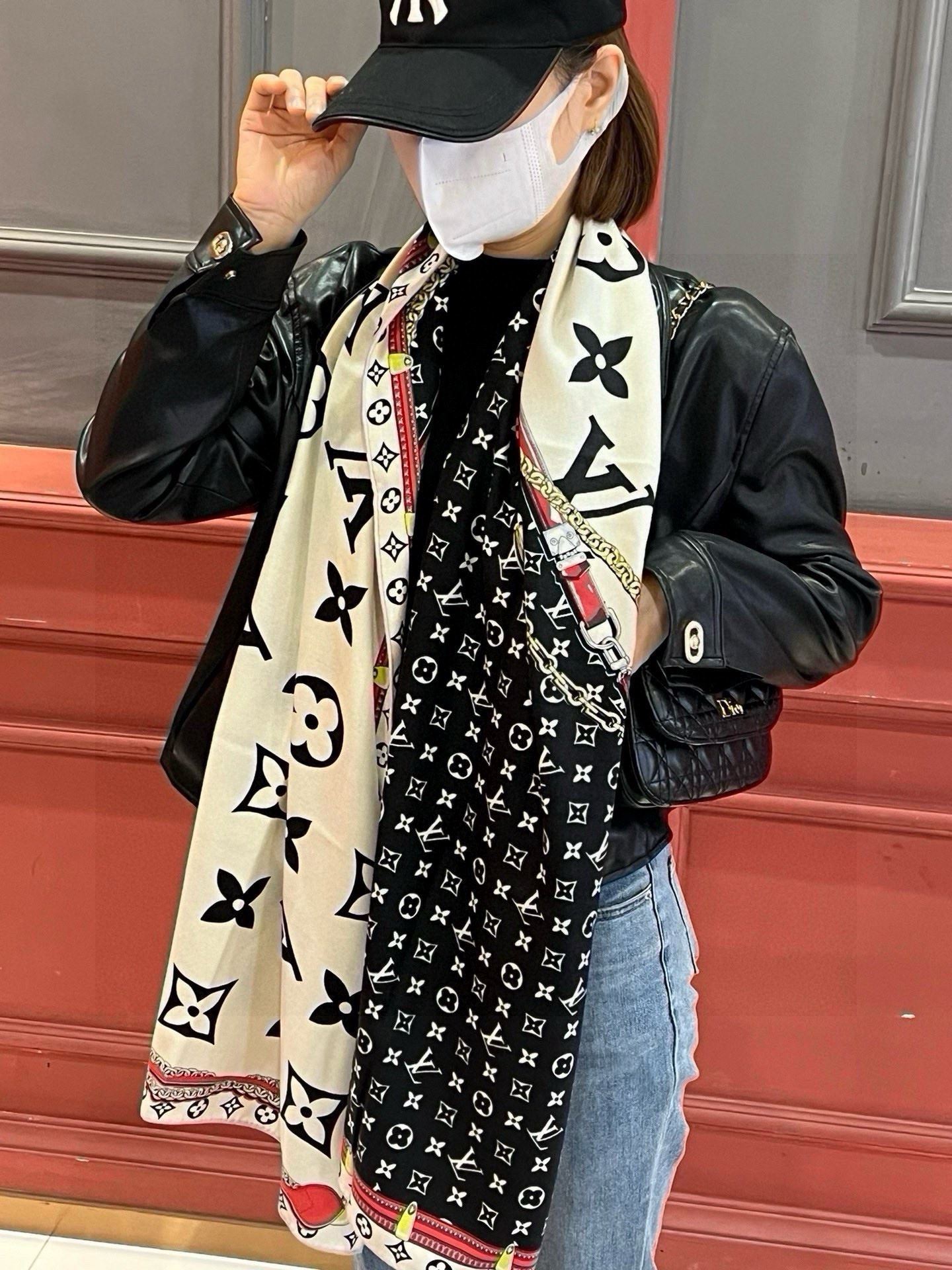 Louis Vuitton Scarf